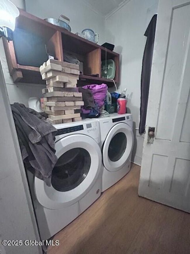 Unit 2 Laundry | Image 27