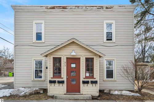 517 S Oak St, Traverse City, MI, 49684-3174 | Card Image