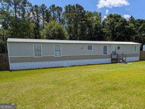112 Victoria Dr, Odum, GA, 31555-6724 | Card Image