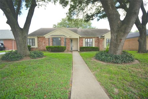 15138 Corona Del Mar Dr, Houston, TX, 77083-4308 | Card Image
