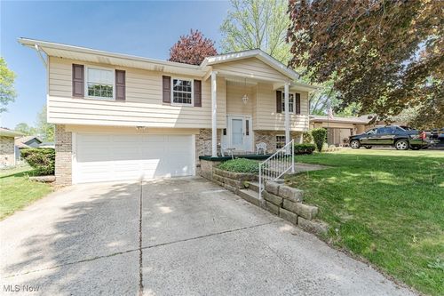 530 N Scranton St, Ravenna, OH, 44266-1430 | Card Image