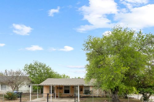 5903 Stoney Creek Dr, San Antonio, TX, 78242-2638 | Card Image