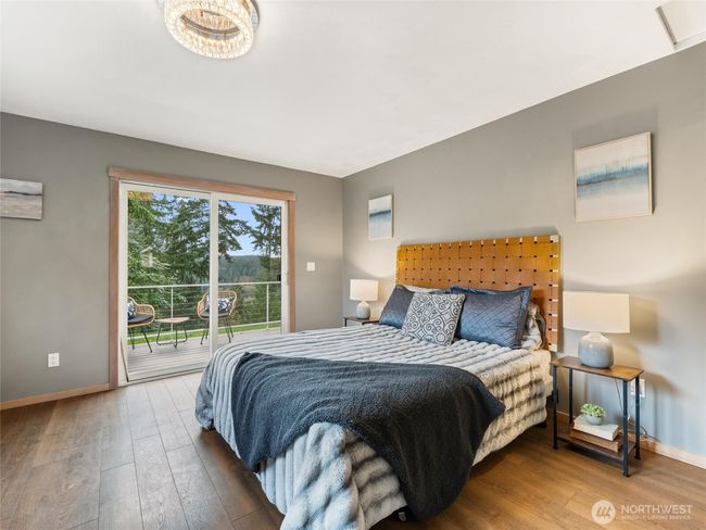 Upstairs Primary Bedroom | Image 15