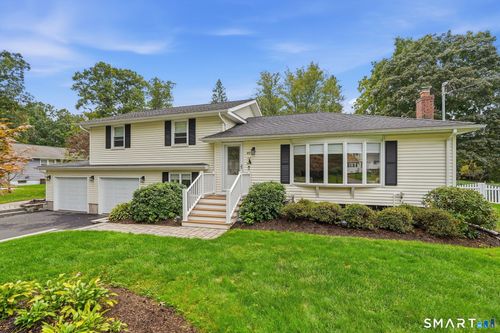 49 Edgewood Dr, South Windsor, CT, 06074-3408 | Card Image