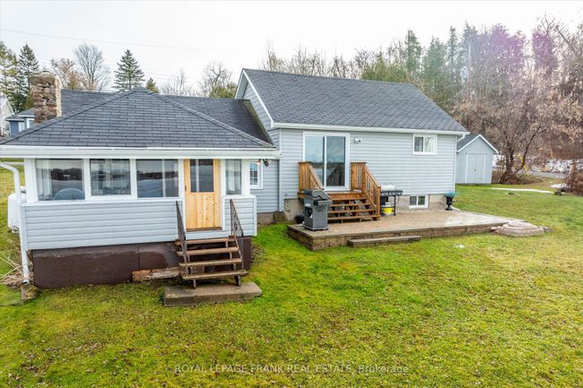 798 Simcoe St, House other with 3 bedrooms, 1 bathrooms and 4 parking in Bridgenorth ON | Image 6