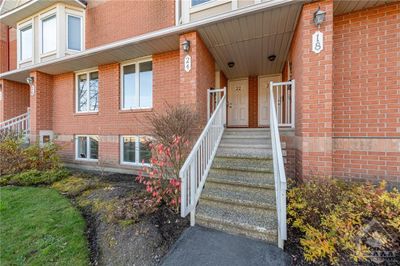 24 Lakepointe Dr, Condo with 2 bedrooms, 3 bathrooms and 2 parking in Orléans ON | Image 3