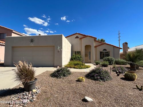 983 W Eagle Look Ln, Oro Valley, AZ, 85737-6984 | Card Image