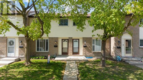 33-215 Trudeau Dr, Sarnia, ON, N7S4T5 | Card Image