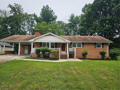 902 Sharpe Ave, Eden, NC, 27288-3728 | Card Image