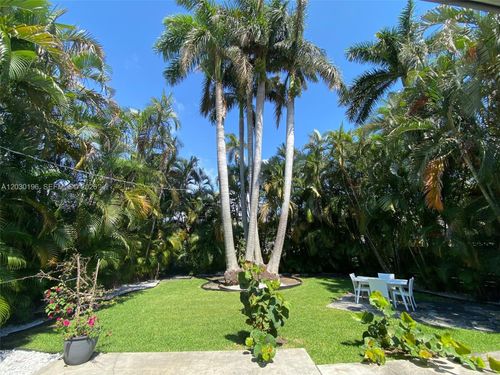 1511 Ne 109th St, Miami, FL, 33161 | Card Image