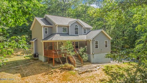 2117 Owl Pass, Bushkill, PA, 18324-8667 | Card Image