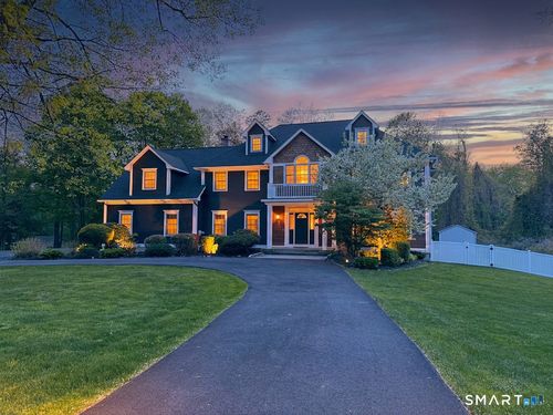 2 Jeremy Garden Ln, Woodbridge, CT, 06525-2044 | Card Image