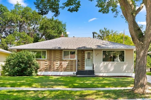 33 Lake St, Regina, SK, S4S4A7 | Card Image