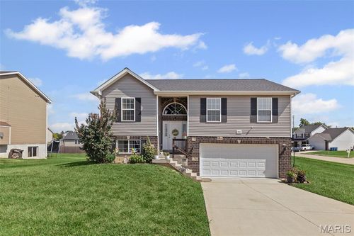 101 Shiloh Ridge Dr, Shiloh, IL, 62221-2710 | Card Image