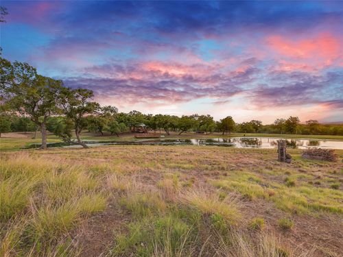762 Karisch Rd, Giddings, TX, 78942-6064 | Card Image