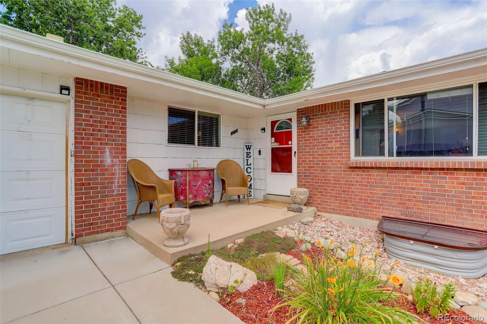 Oak Ct, Littleton, CO 80127
