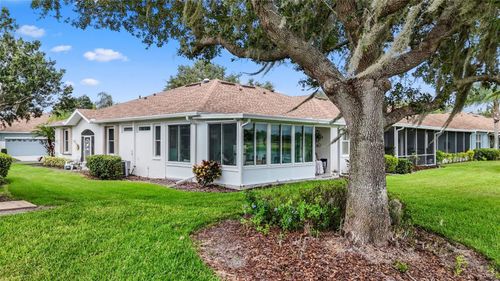 1207 Huntington Greens Dr, SUN CITY CENTER, FL, 33573-8074 | Card Image