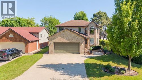 2485 Youngstown St, Windsor, ON, N9E4L7 | Card Image