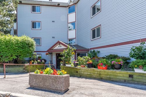 206-318 Lorry Greenberg Dr, Ottawa, ON, K1T2R5 | Card Image