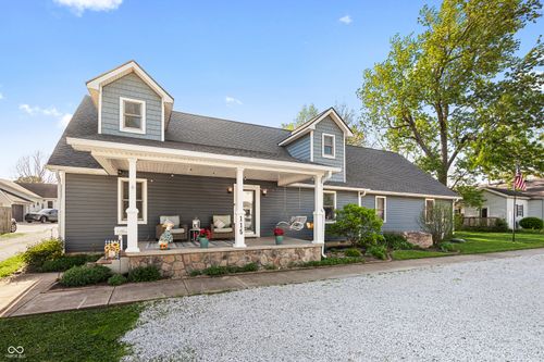 115 N Front St, Thorntown, IN, 46071-1119 | Card Image