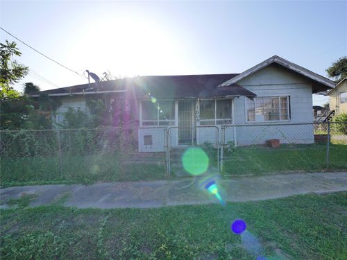 1609 Hussion St, Houston, TX, 77003-5619 | Card Image