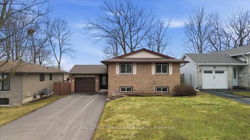 8 Loraine Avenue, Quinte West, ON, K8V6M1 | Card Image