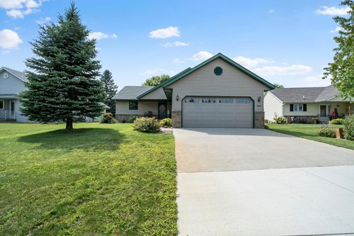 1276 Westbrook Cir, Alexandria, MN, 56308-5294 | Card Image