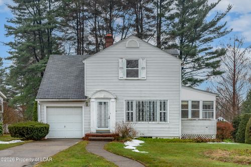 86 Grandview Ave, Dallas, PA, 18612-1224 | Card Image