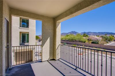 8201 - 2555 Hampton Road, Condo with 2 bedrooms, 2 bathrooms and null parking in Henderson NV | Image 2