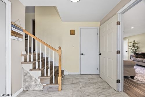 21 Starlit Dr, Middlesex, NJ, 08846-1443 | Card Image