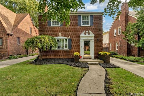 456 Manor St, Grosse Pointe Farms, MI, 48236-3230 | Card Image