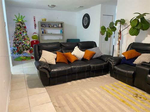 20431 Sw 93rd Ave, Cutler Bay, FL, 33189-3200 | Card Image