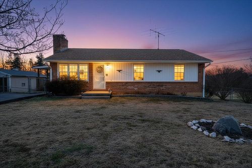 303 Farmer Ln, Vinton, VA, 24179-4105 | Card Image