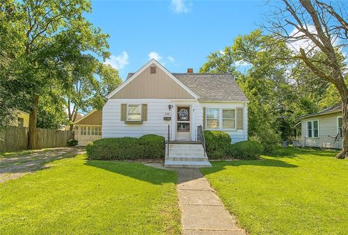 1418 10th St, Charleston, IL, 61920-2824 | Card Image