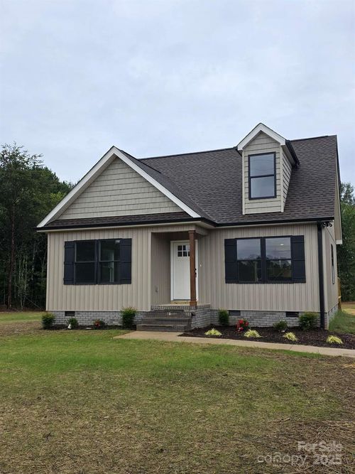 8940 Wilson Rd, Hildebran, NC, 28637-9104 | Card Image