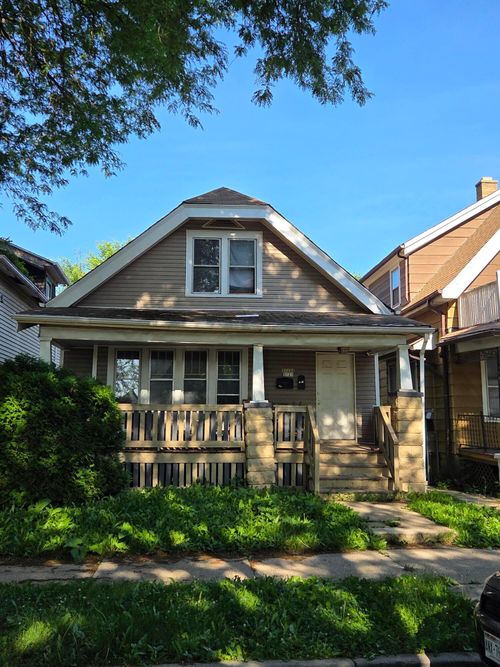3223 N 36th St, Milwaukee, WI, 53216-3715 | Card Image