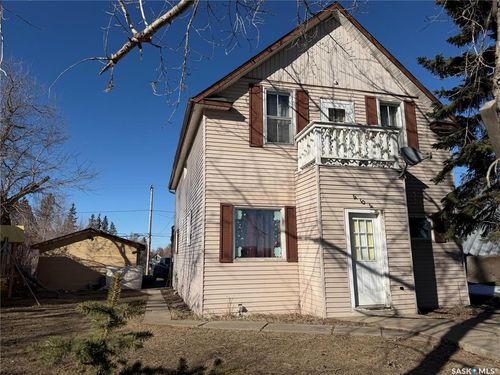 464 1st Ave E, Melville, SK, S0A2P0 | Card Image