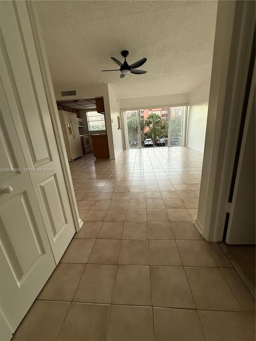 224c-9390 W Flagler St, Miami, FL, 33174-3442 | Card Image