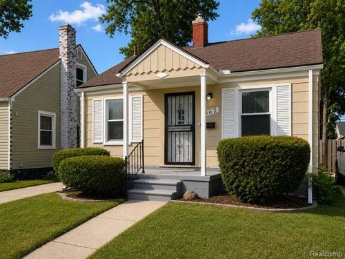 602 Spencer St, Ferndale, MI, 48220-3534 | Card Image