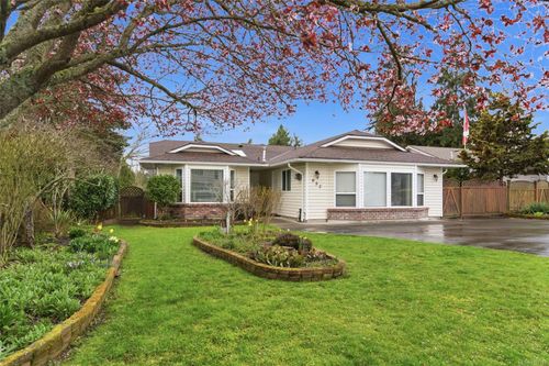 652 Ermineskin Ave, Parksville, BC, V9P1G2 | Card Image