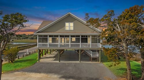 187 Myrtle Ave, Pawleys Island, SC, 29585-6201 | Card Image