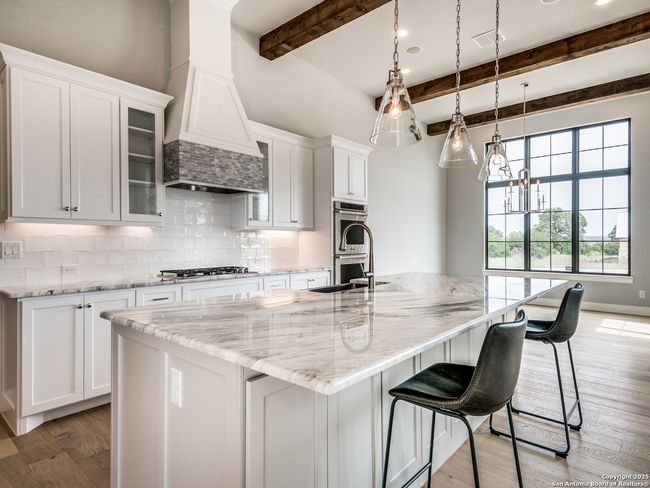 114 Cypress Way, House other with 4 bedrooms, 5 bathrooms and null parking in Mcqueeney TX | Image 28
