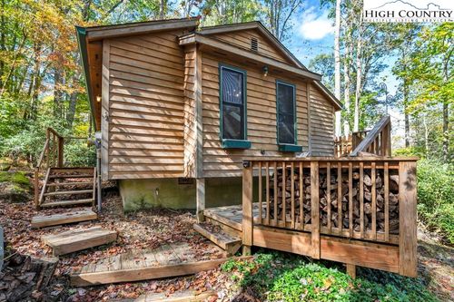 180 Wild Blackberry Hill Rd, Boone, NC, 28607-7987 | Card Image