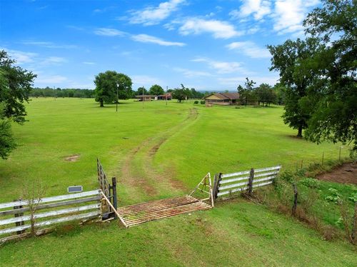 8065 W Us Highway 70, Idabel, OK, 74745-6089 | Card Image