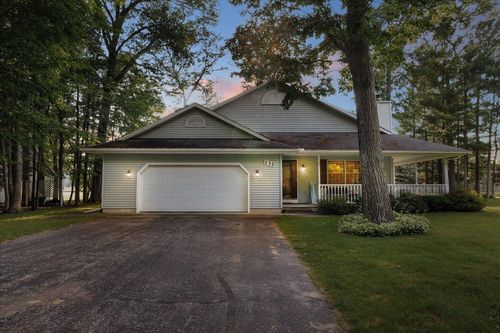 132 White Deer Trl, Prudenville, MI, 48651-9704 | Card Image