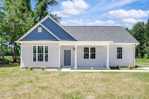 109 Doris Lane, Teachey, NC, 28464 | Card Image