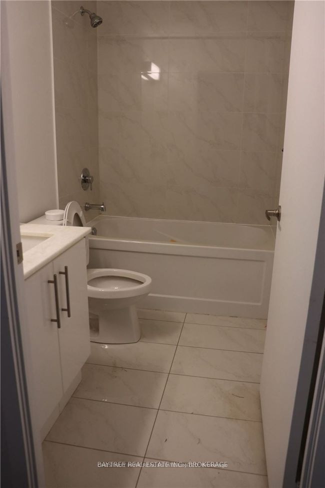 413 - 58 Orchard View Blvd, Condo with 1 bedrooms, 1 bathrooms and null parking in Toronto ON | Image 4