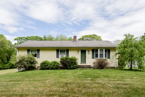 104 East St, Hebron, CT, 06248-1376 | Card Image