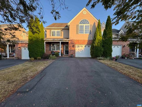 20 E Park View Dr, STAUNTON, VA, 24401-5697 | Card Image