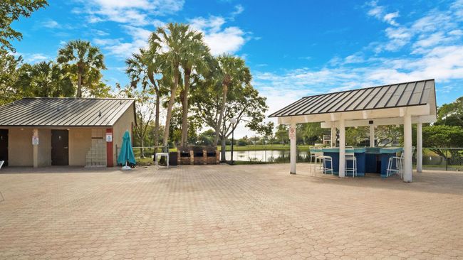 APT-808 - 2202 S Cypress Bend Dr, Condo with 2 bedrooms, 2 bathrooms and null parking in Pompano Beach FL | Image 18